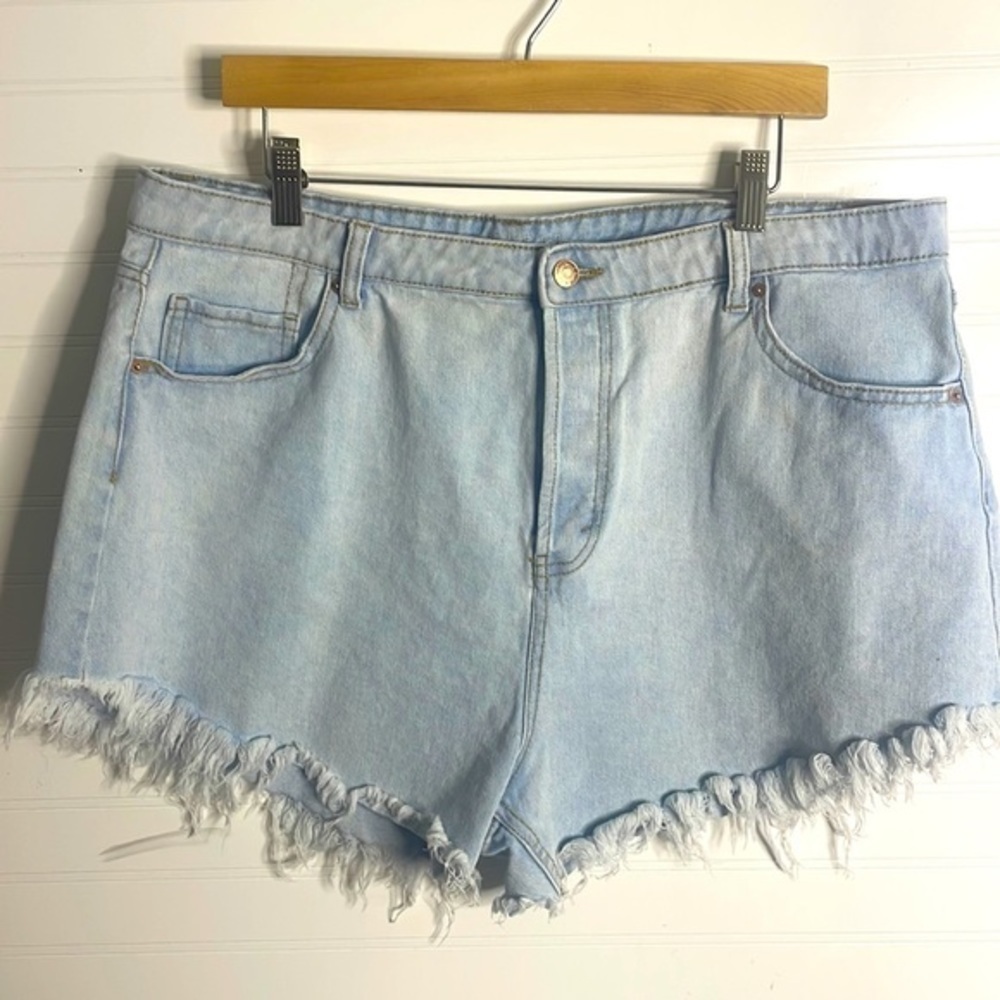 Wild fable shorts pockets plus light blue cotton frayed jean shorts Sz 18